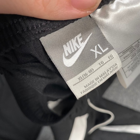 Nike Men's Black Track Pants Athletic Joggers Size XL White Stripe - Picture 6 of 9